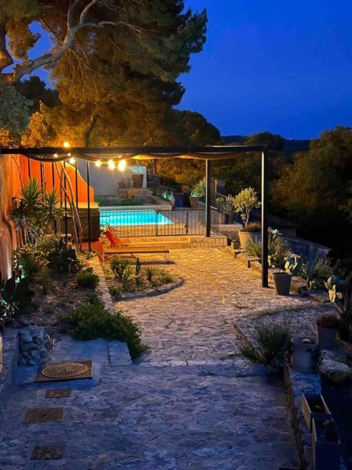 Sous Le « Figuier » Villa Cornillon-Confoux ภายนอก รูปภาพ