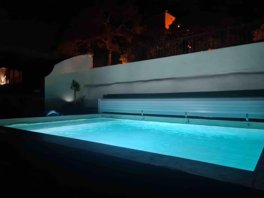 Sous Le « Figuier » Villa Cornillon-Confoux ภายนอก รูปภาพ